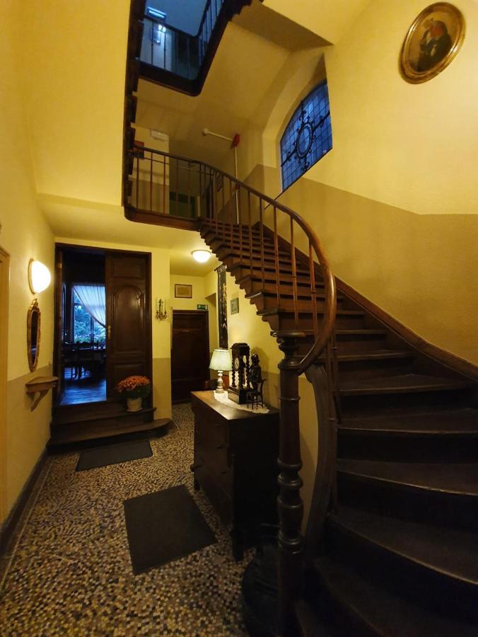 Erasmus Hotel เกนต์ ภายนอก รูปภาพ